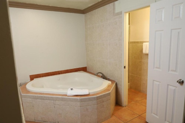 Lambert Inn image 16