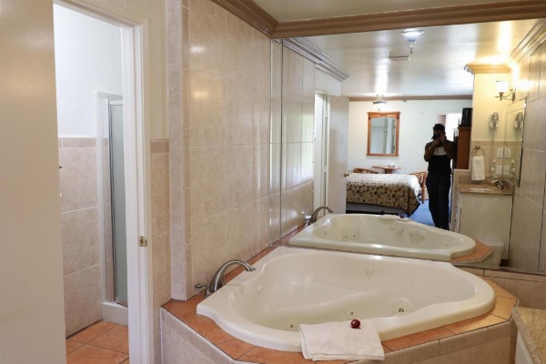 Lambert Inn image 21